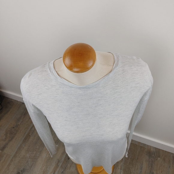 WILFRED ARITZIA | Long Sleeve Gray Open Back Top - Picture 5 of 7